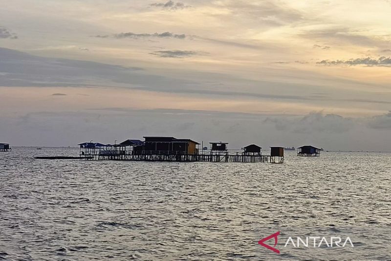 Tak Perlu ke Maldives! Bontang Kuala Punya Vila Atas Laut yang Tak Kalah Indah.