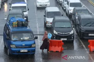 BMKG Prakirakan Cuaca Berawan dan Hujan Lebat–Sangat Lebat di Jawa Barat, Jawa Tengah, NTB