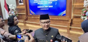 Dindik Jatim Kaji Pembelajaran Jarak Jauh Satu Hari dalam Sepekan, Perhatikan Juga Kualitas Akademik Siswa!