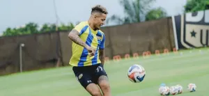 Gelandang Dewa United Noah Sadaoui Bilang Dapat Energi Baru Setelah Jeda Hari Raya
