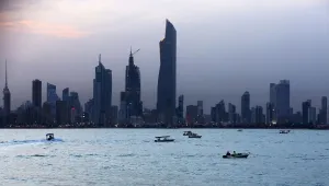Selat Hormuz Masih Lumpuh, Kuwait Pangkas Produksi Minyak