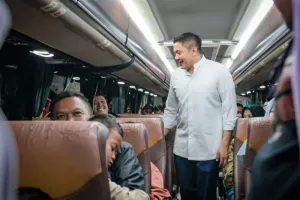 Teddy Indra Wijaya dan Dudy Purwagandhi Tinjau Puncak Arus Balik Lebaran 2026 di Pulo Gebang