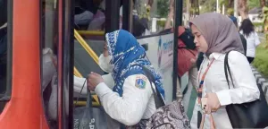 Efektif Tekan BBM, Penggunaan Transportasi Umum bagi ASN di Jakarta Perlu Diwajibkan Setiap Hari