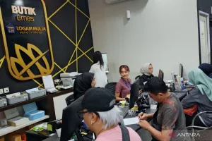 Harga Emas Antam Kamis (26/3) Ini Stabil, "Buyback" Turun Rp17.000