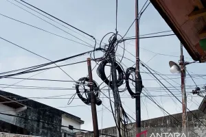 Penataan Kabel Udara di Belitung, Bupati: Sudah Terlalu Semrawut