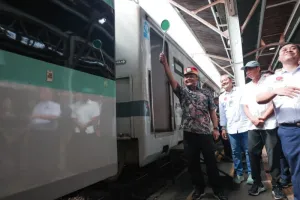 Gubernur Jateng Berangkatkan Ratusan Pemudik di Program Balik Rantau Gratis