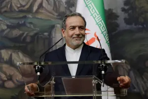 Iran Hanya Izinkan Negara Sahabat yang Boleh Lewati Selat Hormuz