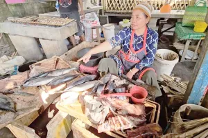 Omzet Tembus Rp10 Juta per Hari, Pedagang Ikan 'Serbu' Pantai Konang Trenggalek