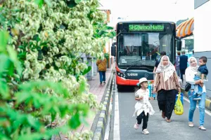 PT Transjakarta Mencatat 18 Ribu Orang Gunakan Transjabodetabek Rute Blok M-Soetta