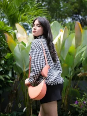  Gaya Twin-Core ala Gen-Z: Inspirasi OOTD Chic Basmalah Gralind dan Nicole Rossi dengan Kate Spade New York