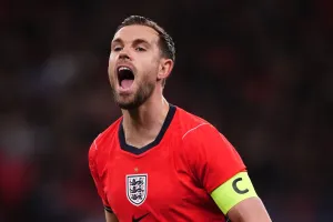Gelandang Timnas Inggris Henderson Pasang Badan untuk Ben White Usai Dicemooh di Wembley