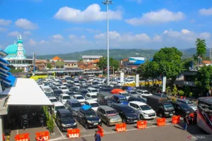 Puncak Arus Balik Lebaran, Pelabuhan Penyeberangan Ketapang-Gilimanuk Membludak