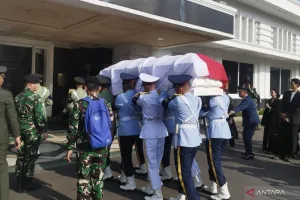 Jenazah Mantan Menhan Juwono Sudarsono Disemayamkan di Gedung Kemhan