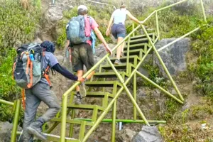 Libur Panjang Picu Lonjakan Pendakian di Gunung Rinjani