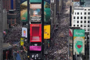 Ribuan Warga AS Turun ke Jalan Menentang Trump dalam Aksi Protes 'No Kings'