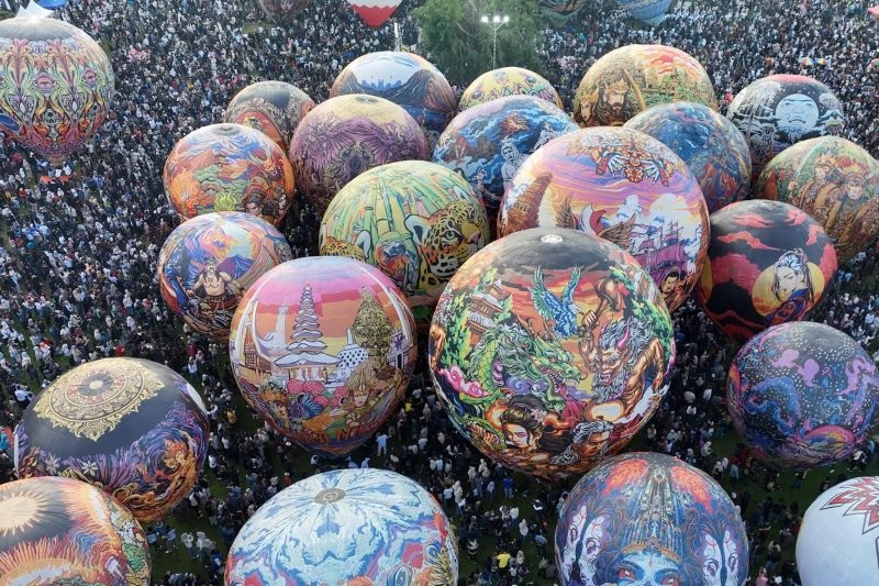 Festival Balon Udara Wonosobo Diserbu Wisatawan, 44 Balon Hiasi Langit dan Dongkrak Ekonomi