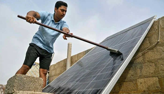 Jakarta Akan Kembangkan Energi Panel Surya untuk Altenatif