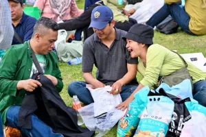 Unboxing Sembako Bazar Monas Jadi Sorotan, Ini Isi Paketnya