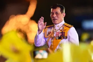 Raja Setujui Kabinet Baru