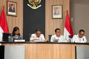 Imbas Perang di Timur Tengah, Pemerintah Tengah Cari Sumber Alternatif Bahan Baku Plastik