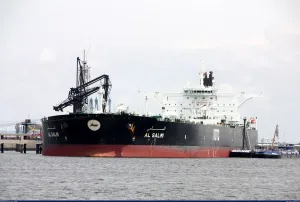Kawasan Teluk Bergejolak: Drone Iran Sasar Kapal Tanker Kuwait