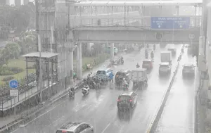 Sedia Payung Sebelum Kerja! BMKG Ramal Jakarta Diguyur Hujan Merata Rabu Pagi, Cek Wilayahmu