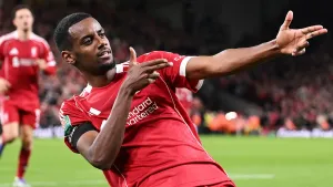 Isak Segera Kembali Berlatih, Kabar Baik untuk Liverpool dan Swedia