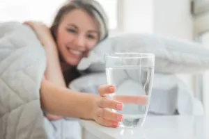 Catat Nih Sejumlah Manfaat Minum Air Putih setelah Bangun Tidur