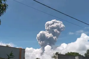 Gunung Dukono Erupsi, Abu Vulkanik Capai 1.500 Meter di Halmahera Utara