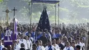 Ribuan Orang Mengikuti Upacara Prosesi Semana Santa di Larantuka