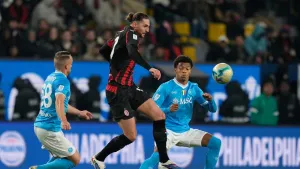 Serie A Italia: Perburuan Scudetto Memanas di Tengah Pekan Kelam Sepak Bola Italia
