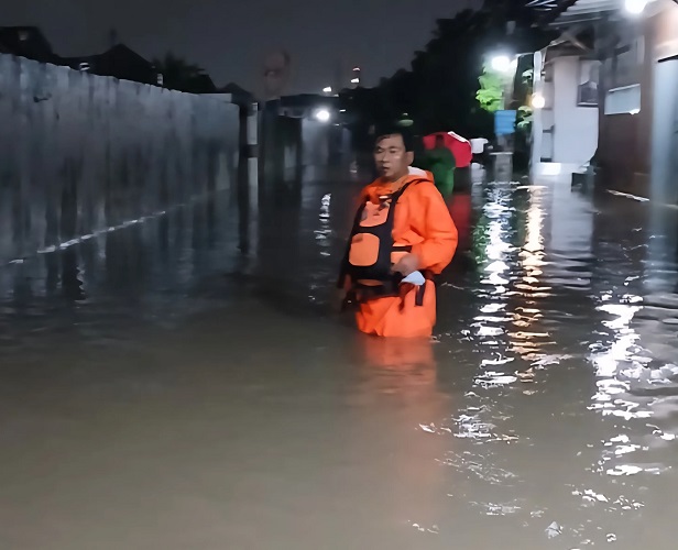 BPBD: Banjir di Tangerang Selatan Meluas hingga Rendam 17 Titik