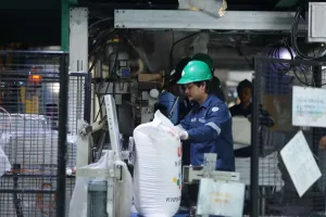 Di Tengah Perang, Pupuk Indonesia Jamin Pasokan Pupuk Dalam Negeri