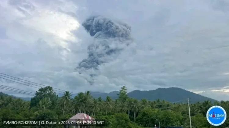 Gunung Dukono di Halmahera Utara Kembali Erupsi