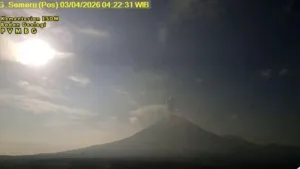Gunung Semeru Masih Berstatus Siaga