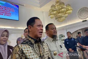 Menteri LH Hanif Faisol Akui Kesulitan Tangani Sampah Laut 