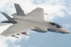 Update Konflik AS-Iran: Kopilot F-15E Dievakuasi ke Kuwait Setelah Jatuh di Isfahan