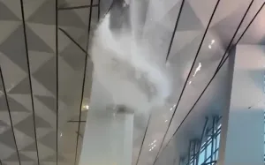 Atap Terminal Bandara Soetta Rusak akibat Cuaca Ekstrem
