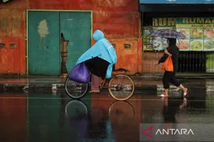 BMKG Peringatkan Hujan Lebat Disertai Petir dan Angin Kencang di Sultra