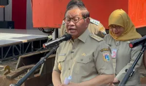 Harga Sembako dan Plastik Naik, Gubernur Pramono Minta Warga DKI Tak Panik