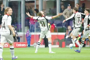 Napoli Siap-Siap Remuk, AC Milan Bawa Pasukan 'Monster' Lini Serang ke Maradona