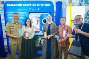 Gandeng DLH DKI, ParagonCorp Pasang Mesin Daur Ulang Otomatis untuk Botol Kosmetik Kosong