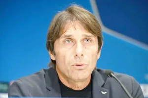 Italia Hancur Lebur, Antonio Conte Beri Kode Keras Siap 'Turun Gunung' Selamatkan Azzurri