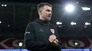 Mantan Gelandang Arsenal Aaron Ramsey Pensiun di Usia 35 Tahun