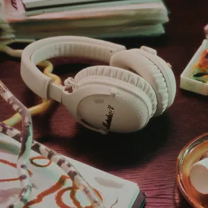 Marshall Rilis Headphone ANC dengan Daya Tahan Hingga 100 Jam