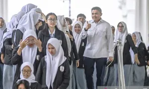 Gaji Menteri Bakal Dipangkas 25 Persen? Seskab Teddy: Tunggu Rapatnya