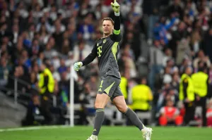 Liga Champions: Kompany Puji Performa “Istimewa” Neuer Usai Bayern Taklukkan Madrid