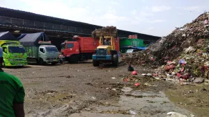 Pasar Jaya Targetkan Tumpukan Sampah Kramat Jati Tuntas 10 April