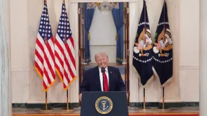 Trump: AS Akan Bantu Urai Penumpukan Lalu Lintas Selat Hormuz