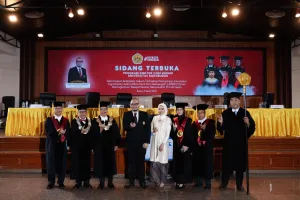 Hardjuno Wiwoho Sah Sandang Gelar Doktor Ilmu Hukum